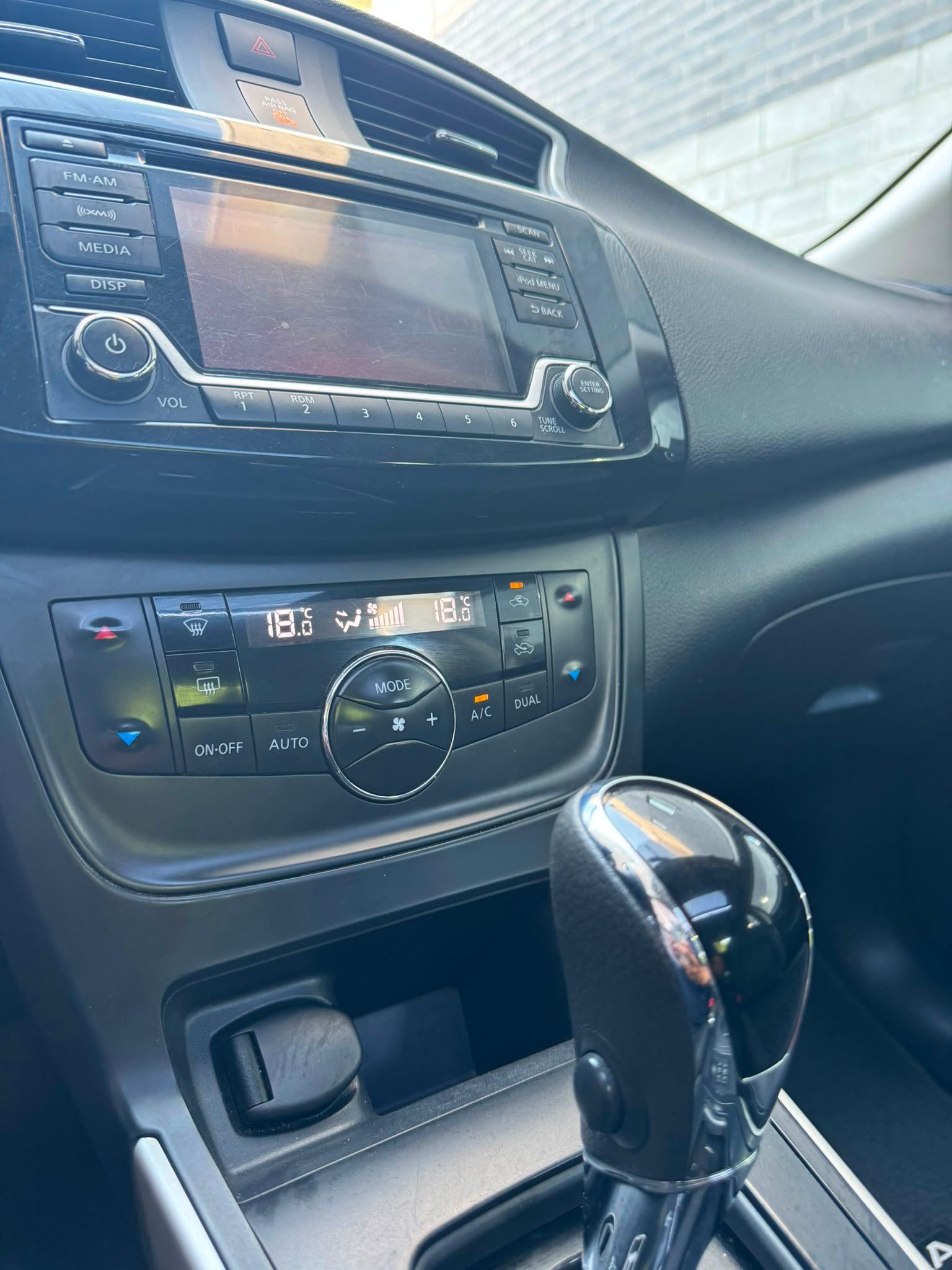 Nissan Sentra 2018 - Image 8