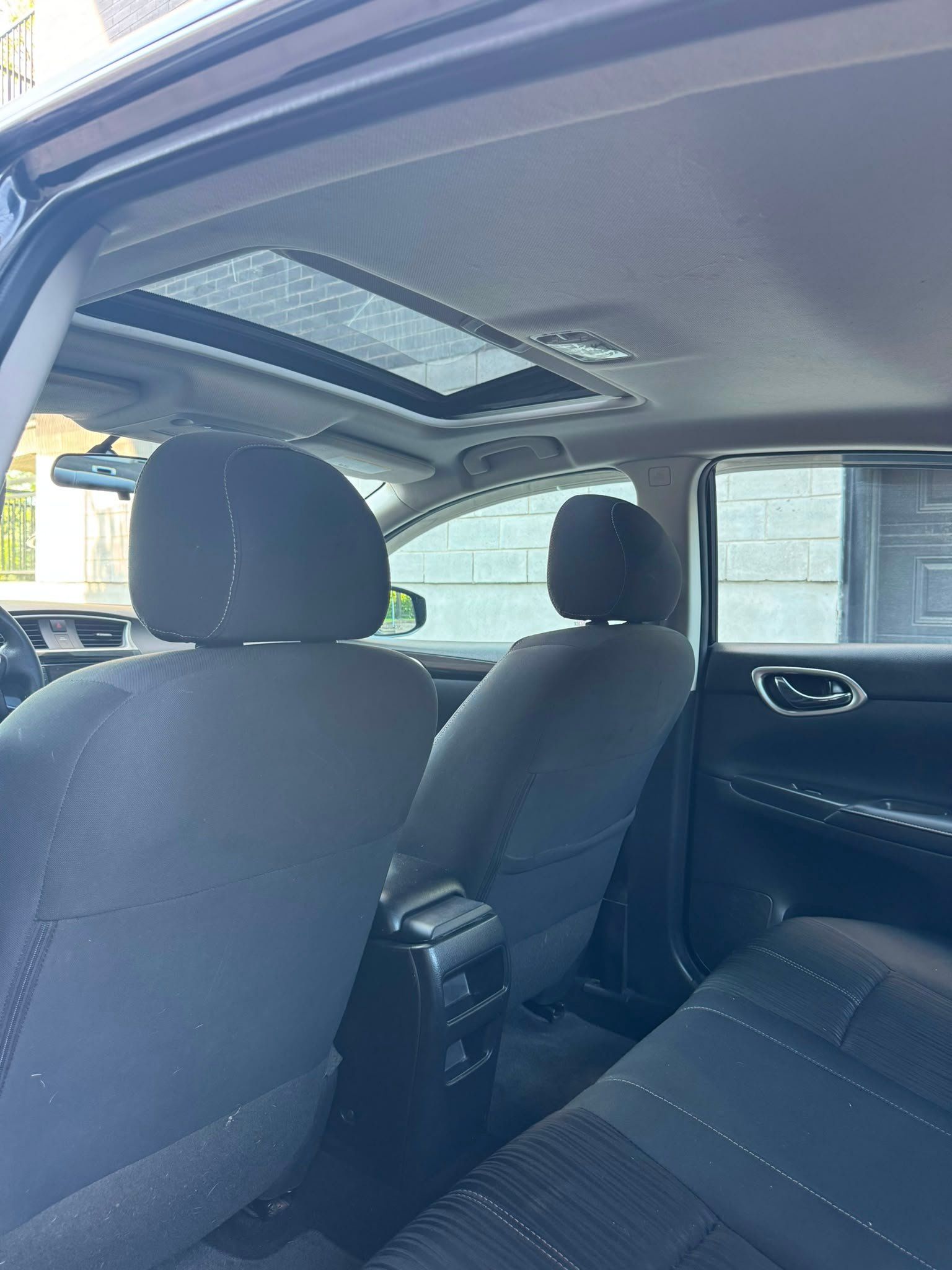 Nissan Sentra 2018 - Image 13