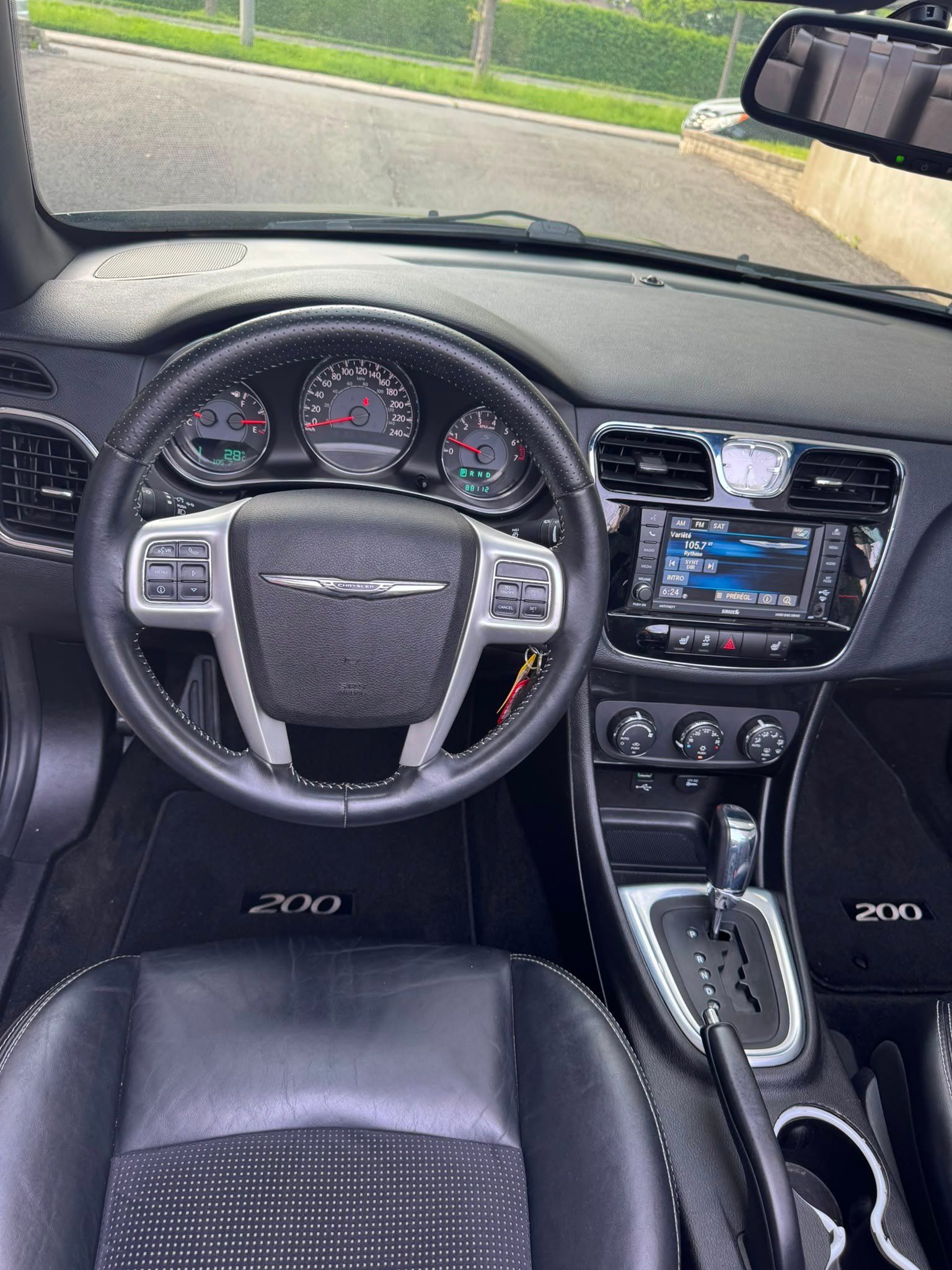 Chrysler 200 2013 - Image 12